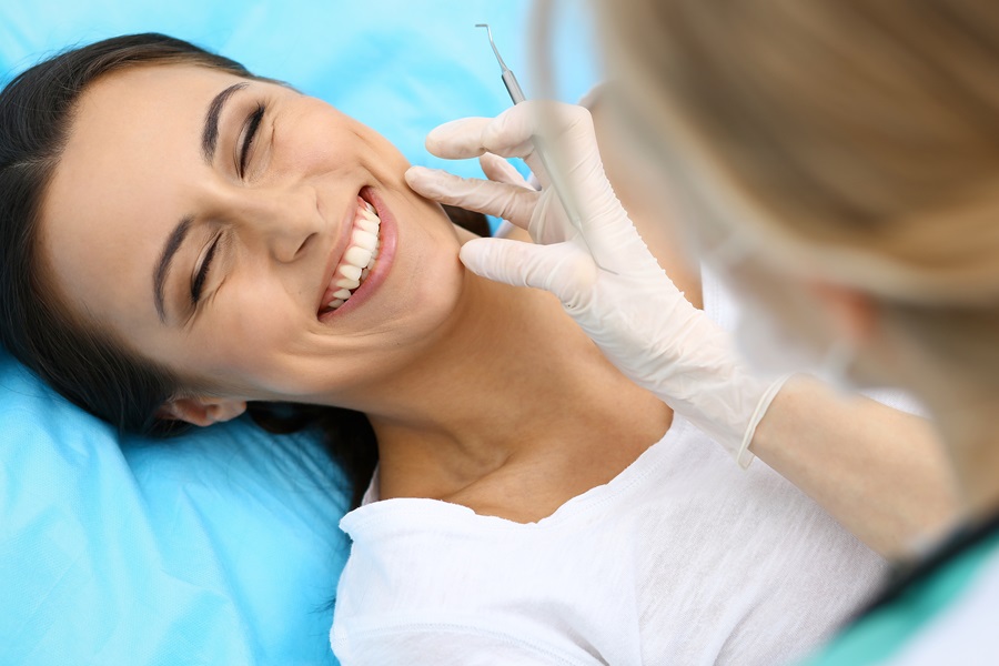 Lumineers Unveiled: The Artistry and Advantages of Transformative Smile Enhancements