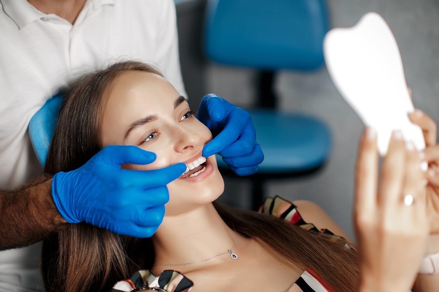 Teeth Care: How Often Should I See a Dentist for a Dental Cleaning?